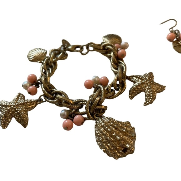 Talbots seashell bracelet and earrings set OS - Picture 2 of 3